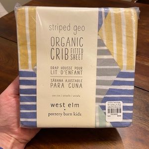 NWT Pottery Barn x West Elm Organic Crib Sheet